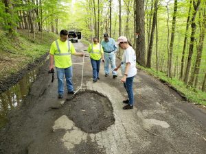 Delegates, experts take pothole tour of eastern end of Mon County
